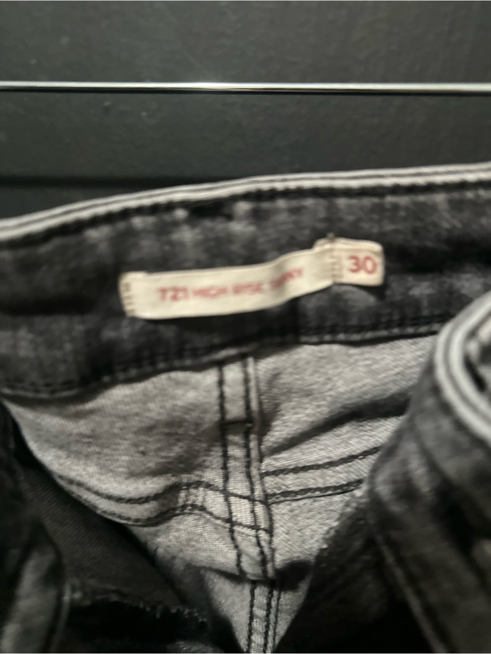 Levis 721 Women's Distressed Grey Skinny Jeans - Picture 2 of 3